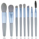 Kit com 8 Pincéis de Maquiagem Profissionais – Nylon & Plástico Transforme sua maquiagem.
