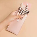 Kit com 8 Pincéis de Maquiagem Profissionais – Nylon & Plástico Transforme sua maquiagem.